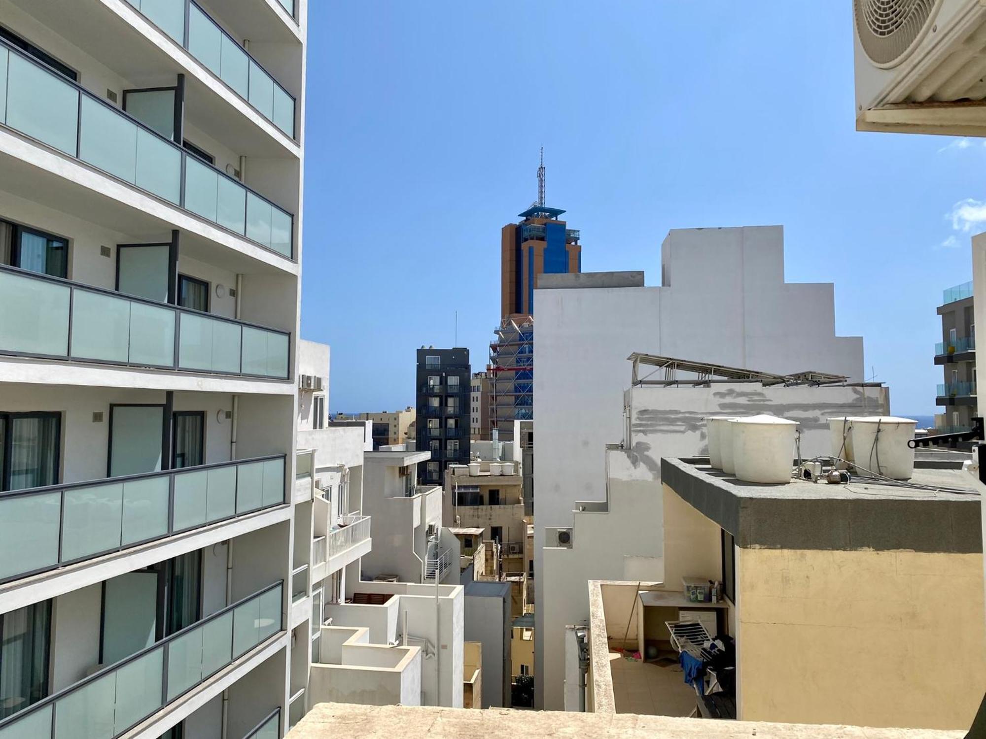 Hotel Malta Paradise Central Accomodation à San Ġiljan Extérieur photo