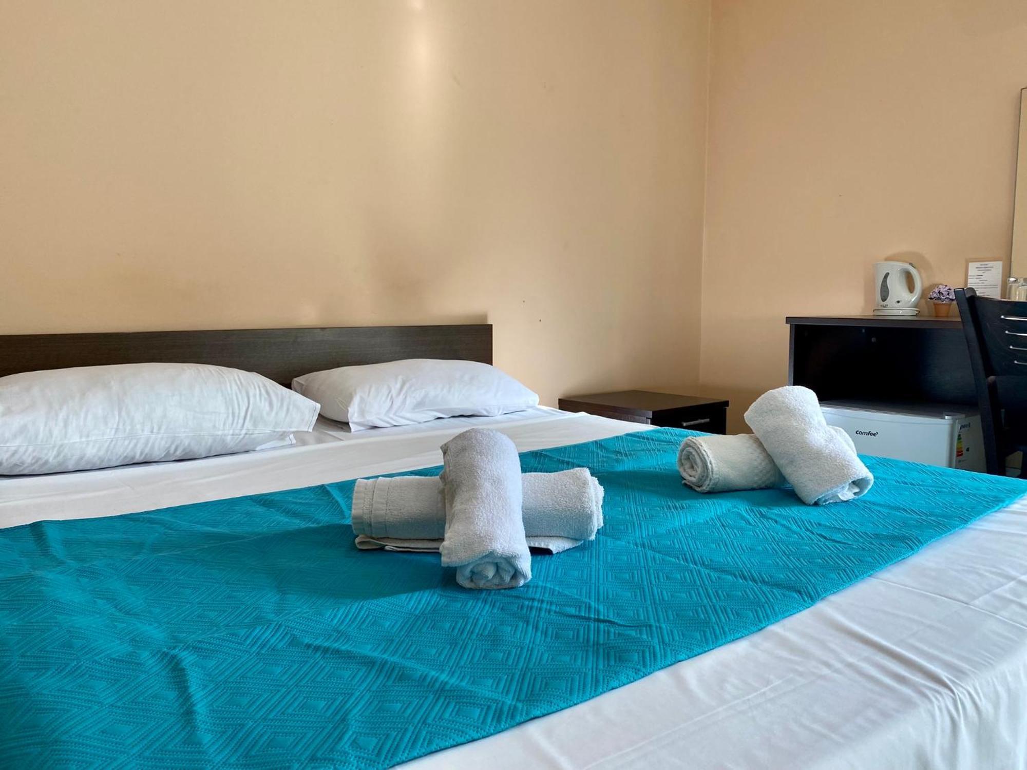 Hotel Malta Paradise Central Accomodation à San Ġiljan Extérieur photo